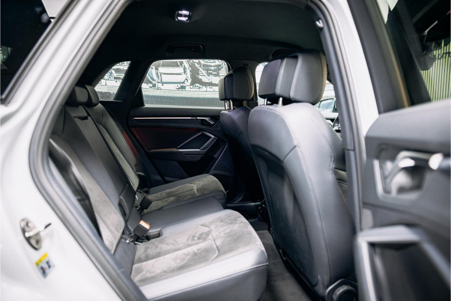Audi RSQ3 TFSI | Carbon | Elek. stoelen | Camera | stoel verwarming |