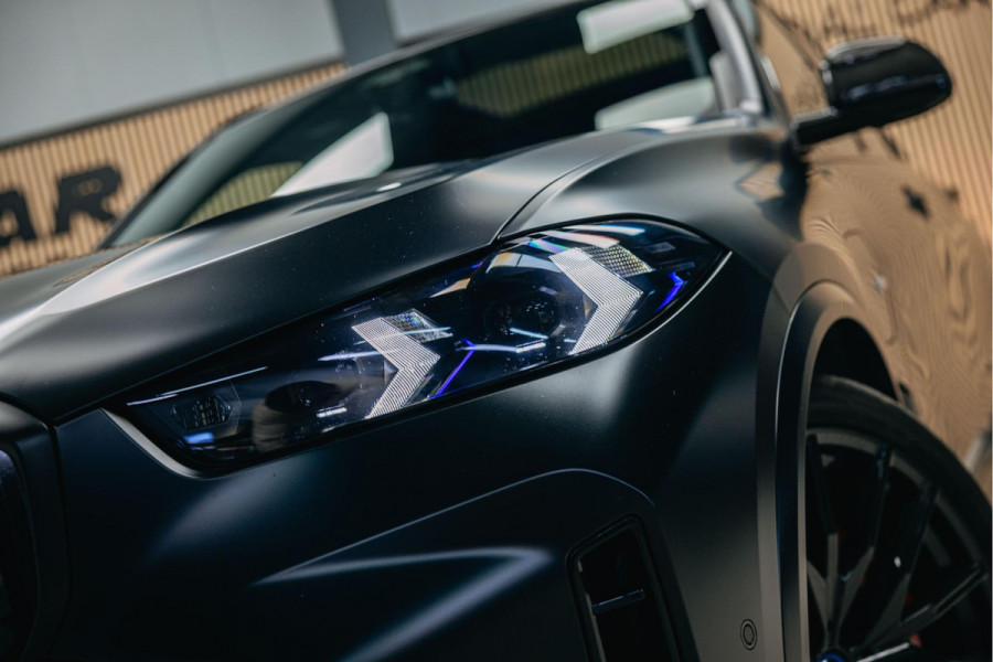 BMW X5 xDrive50e | M uitgevoerd | Trekhaak | Alcantara hemel | Luchtvering | Full PPF in- en exterieur | Skylounge |