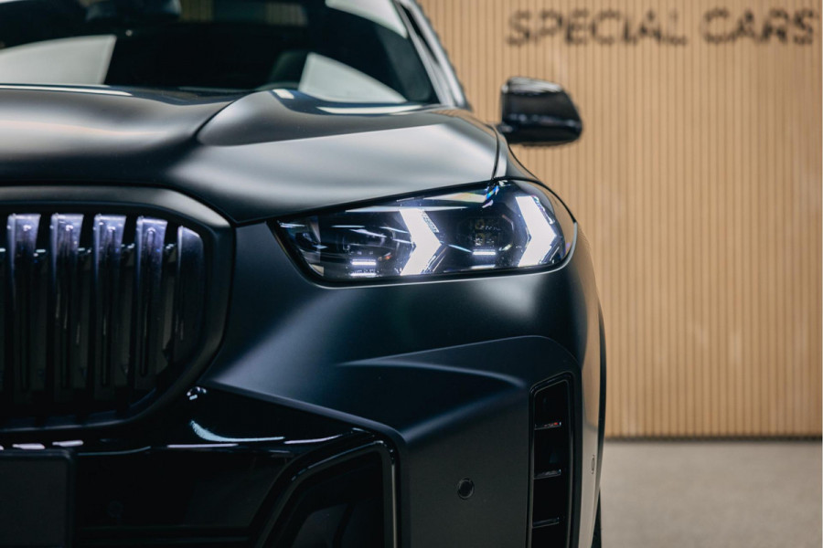 BMW X5 xDrive50e | M uitgevoerd | Trekhaak | Alcantara hemel | Luchtvering | Full PPF in- en exterieur | Skylounge |
