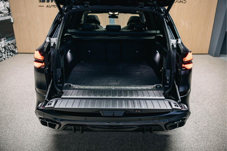 BMW X5 xDrive50e | M uitgevoerd | Trekhaak | Alcantara hemel | Luchtvering | Full PPF in- en exterieur | Skylounge |