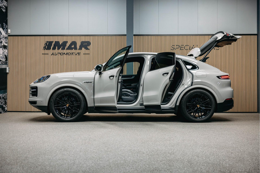 Porsche Cayenne Coupé 3.0 E-Hybrid | Head-up | Bose | Sport Chrono | Stuurverwarming | Stoelverwarming en verkoeling | Trekhaak | Kreide |