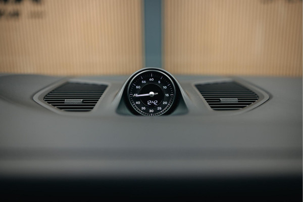 Porsche Cayenne Coupé 3.0 E-Hybrid | Head-up | Bose | Sport Chrono | Stuurverwarming | Stoelverwarming en verkoeling | Trekhaak | Kreide |