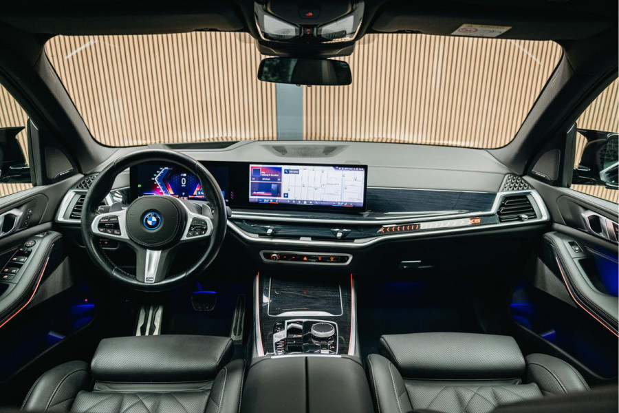 BMW X5 xDrive50e | Volledig M uitgevoerd| Head-up | Verwarmde en verkoelde bekerhouders | Pano |