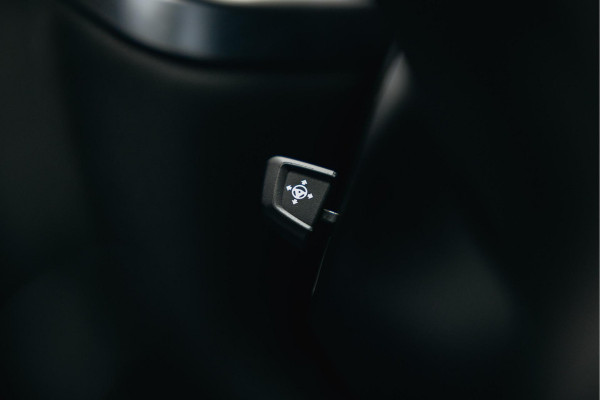 BMW X5 xDrive50e | Volledig M uitgevoerd| Head-up | Verwarmde en verkoelde bekerhouders | Pano |