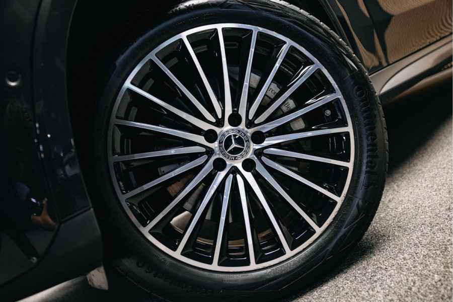 Mercedes-Benz GLC 300e 4MATIC AMG Line | Pano | Stoelverwarming | 360 camera | AMG Look |