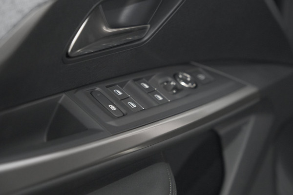 Peugeot 3008 Hybrid 145 e-DCS6 GT | Trekhaak | Elektrische Kofferklep | Adaptieve Cruise Control | Camera