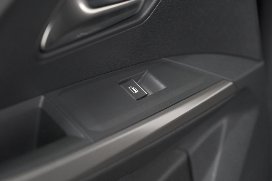 Peugeot 3008 Hybrid 145 e-DCS6 GT | Trekhaak | Elektrische Kofferklep | Adaptieve Cruise Control | Camera