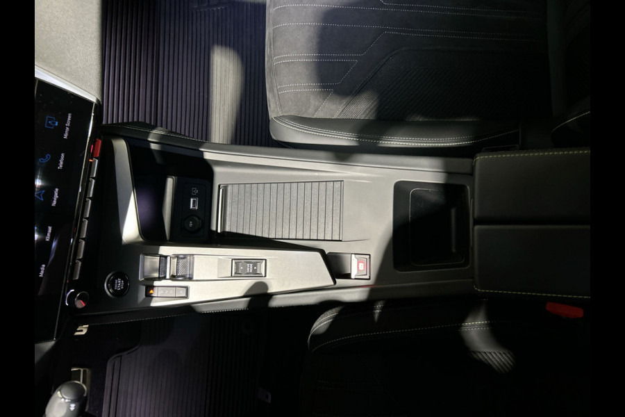 Peugeot e-308 SW GT 54 kWh 156pk Apple Carplay / Android Auto | Camera | alcantara-leer  | trekhaak | navigatie