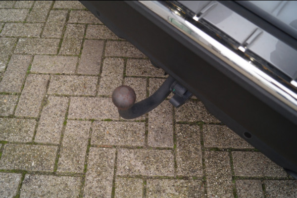 Peugeot 5008 1.2 PureTech 130pk Automaat Allure -7p-NAVI-ECC-PDC-