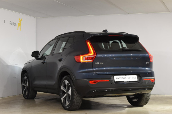 Volvo XC40 B4 211PK Automaat Plus Dark / Navigatie / Adaptive Cruise / Harman Kardon / Stuur- & Stoelverwarming / Elektrische achterklep / Achteruitrijcamera / Trekhaak / Elektrische stoelverst. met geheugen