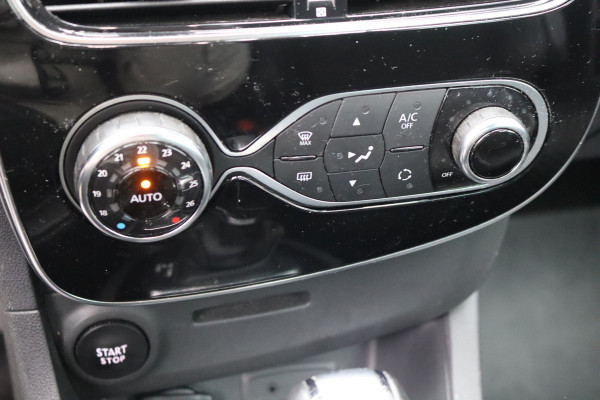 Renault Clio 1.2 TCe 120PK Automaat Intens Navigatie/Camera/Cruise-control/Carplay