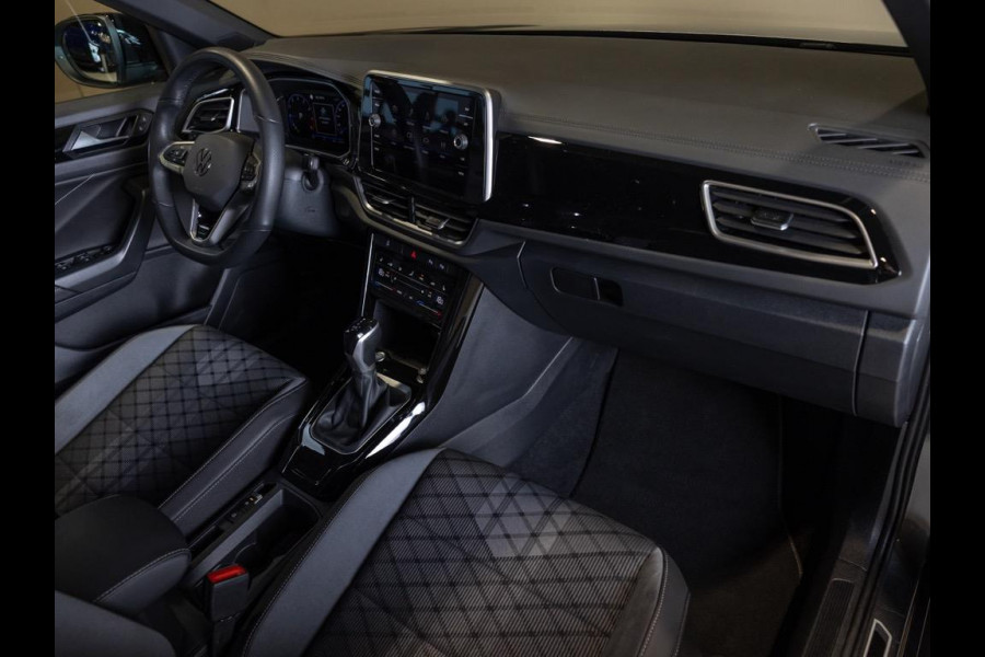 Volkswagen T-Roc 1.5 TSI R-Line Edition / 150pk / Stoel en stuur verwarming / Achteruitrij camera / Keyless /