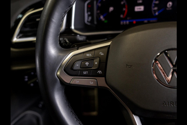 Volkswagen T-Roc 1.5 TSI R-Line Edition / 150pk / Stoel en stuur verwarming / Achteruitrij camera / Keyless /