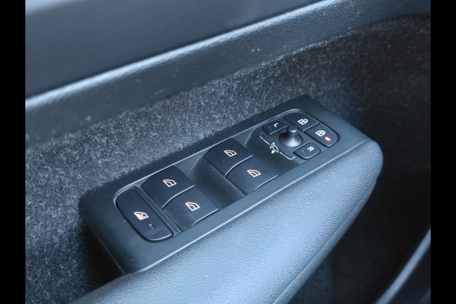 Volvo XC40 1.5 T5 Recharge Inscription Panoramadak/Camera/Carplay