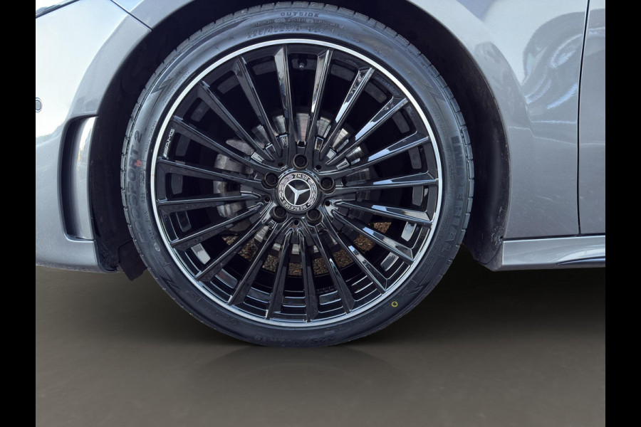 Mercedes-Benz A-Klasse 180 Business Solution AMG | 360 Camera | Head-up | Panoramadak | Navi | Sfeerverl | 19"| Trekh.Wegklap |