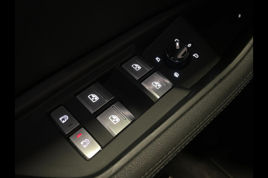 Audi e-tron 50 Quattro Launch Edition Plus 71 kWh|AFN.TREKHAAK|PANO|LEDER|ACC|APPLE CARPLAY|STOELVERW|MEMORY|NAP|NL-AUTO|INCL.BTW|