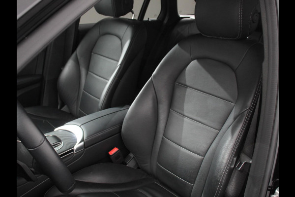 Mercedes-Benz GLC 300e 4MATIC PHEV Exclusive Navigatie Climate Control Leder(look) Camera Trekhaak Adaptive Cruise Control Dab