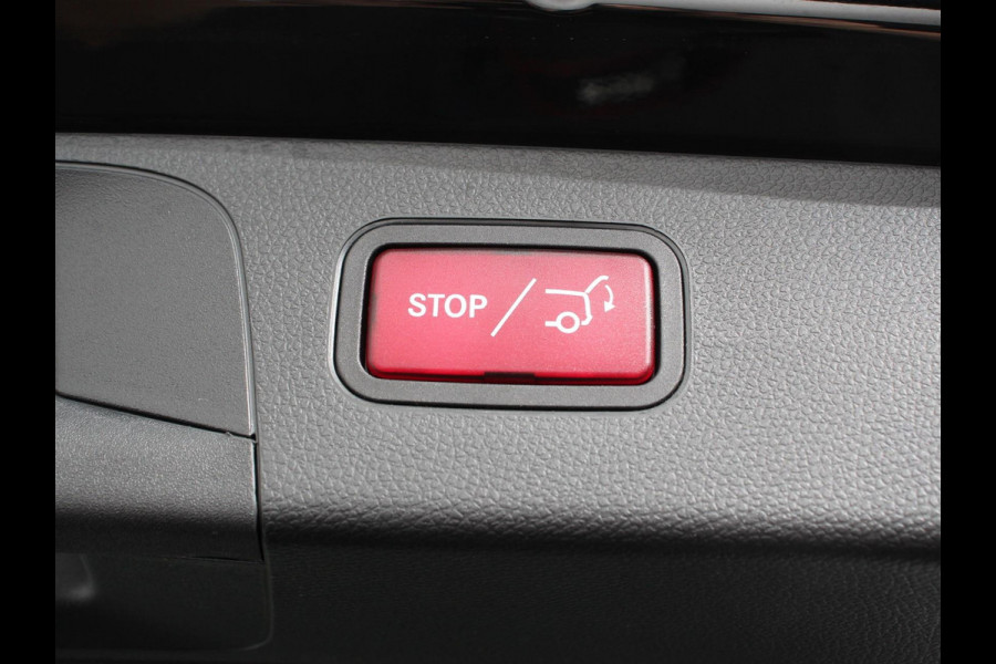 Mercedes-Benz GLC 300e 4MATIC PHEV Exclusive Navigatie Climate Control Leder(look) Camera Trekhaak Adaptive Cruise Control Dab