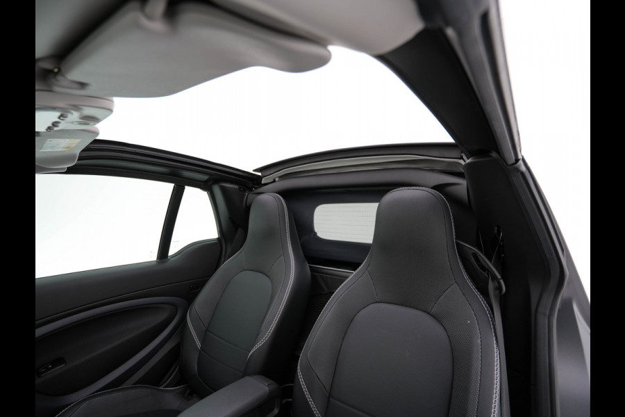 Smart Fortwo cabrio EQ BRABUS Style 18 kWh [ 3-Fase ] *LEATHER | HEATED-SPORTSEATS | NAVI-FULLMAP | CAMERA | DAB+ | AIRCO | PDC | CRUISE | 16''ALU*