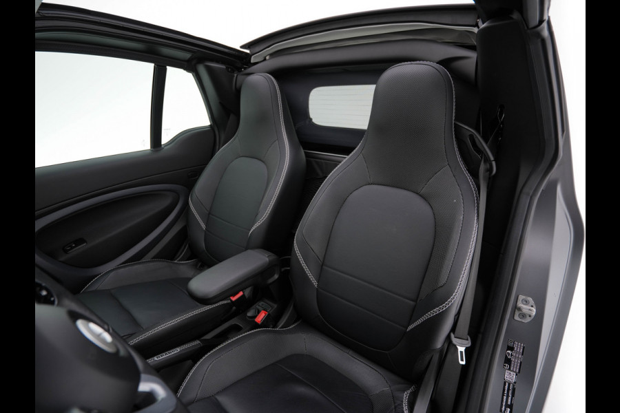 Smart Fortwo cabrio EQ BRABUS Style 18 kWh [ 3-Fase ] *LEATHER | HEATED-SPORTSEATS | NAVI-FULLMAP | CAMERA | DAB+ | AIRCO | PDC | CRUISE | 16''ALU*