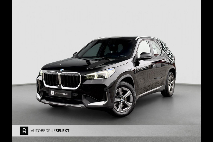 BMW X1 SDrive18i LED - NIEUW MODEL - GROOT SCHERM - CARPLAY - STOELVERWARMING - KEYLESS
