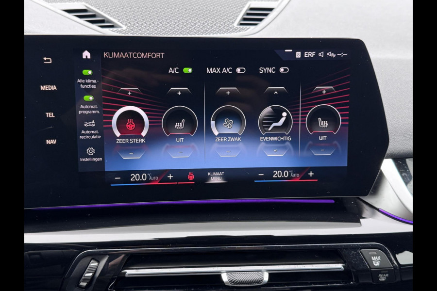 BMW X1 SDrive18i LED - NIEUW MODEL - GROOT SCHERM - CARPLAY - STOELVERWARMING - KEYLESS
