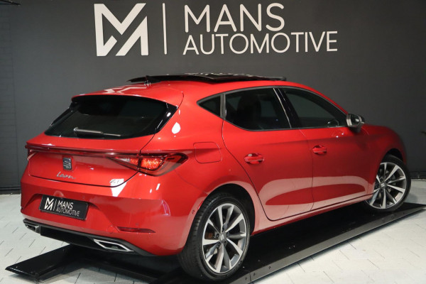 Seat Leon 1.5 eTSI FR / PANODAK / KEYLESS / LED / CAMERA / CARPLAY