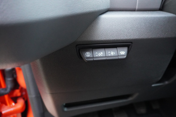 Renault Master T35 2.0 dCi 170PK L3H2 met COMPLETE WERKPLAATS INRICHTING Nr. V139 | Climate | Cruise | Camera | Apple- Android