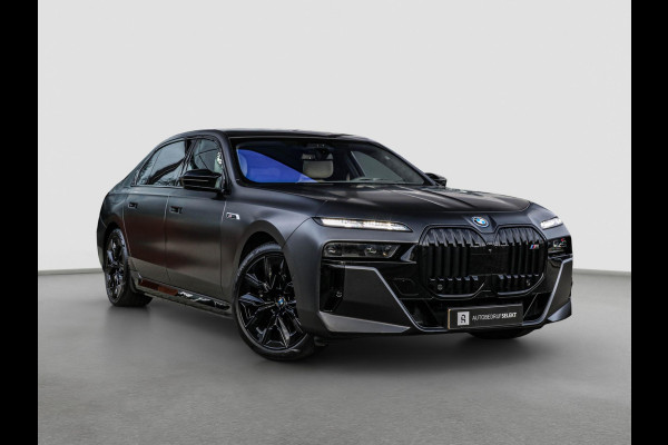 BMW 7 Serie M760e xDrive - Frozen Deep Grey - Lounge & Entertainment - Bowers & Wilkins - Aut. Doors - Connoisseur - Iconic Glow