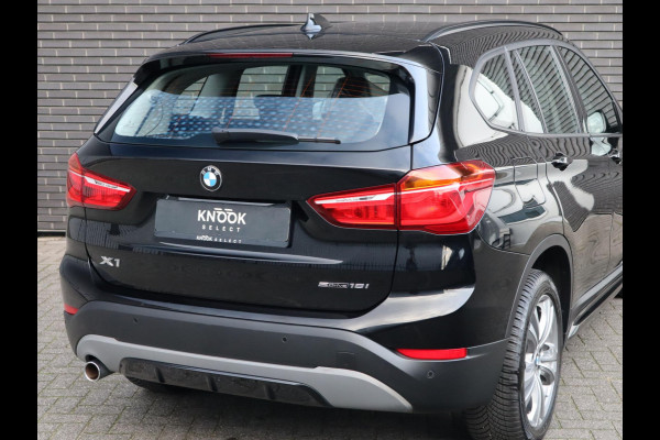 BMW X1 sDrive18i Executive Sport Line Automaat / Navigatie / LED / 18 Inch / Parkeersensoren voor+achter / Voorstoelen Verwarmd / Sportstuur /