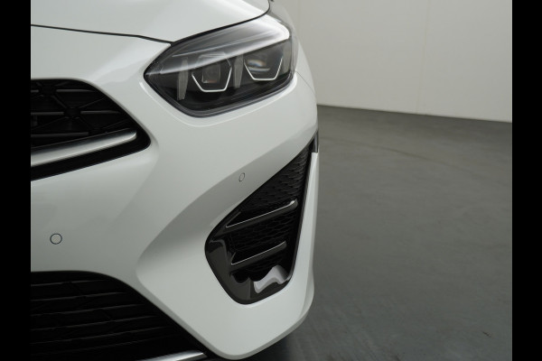 Kia Ceed 1.5 T-GDi GT-PlusLine - Automaat - Rijdende Demo Automaat - Stoel/Stuurverwarming - Adaptief Cruise Control - Navigatie - Climate Control - Fabrieksgarantie Tot 2032