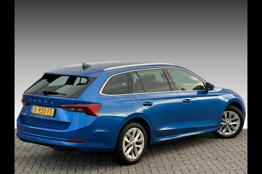 Škoda Octavia Combi 1.5 TSI First Edition NL AUTO | STOELVERW | SFEEVRLICHTING |