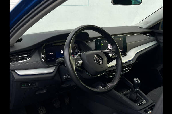 Škoda Octavia Combi 1.5 TSI First Edition NL AUTO | STOELVERW | SFEEVRLICHTING |