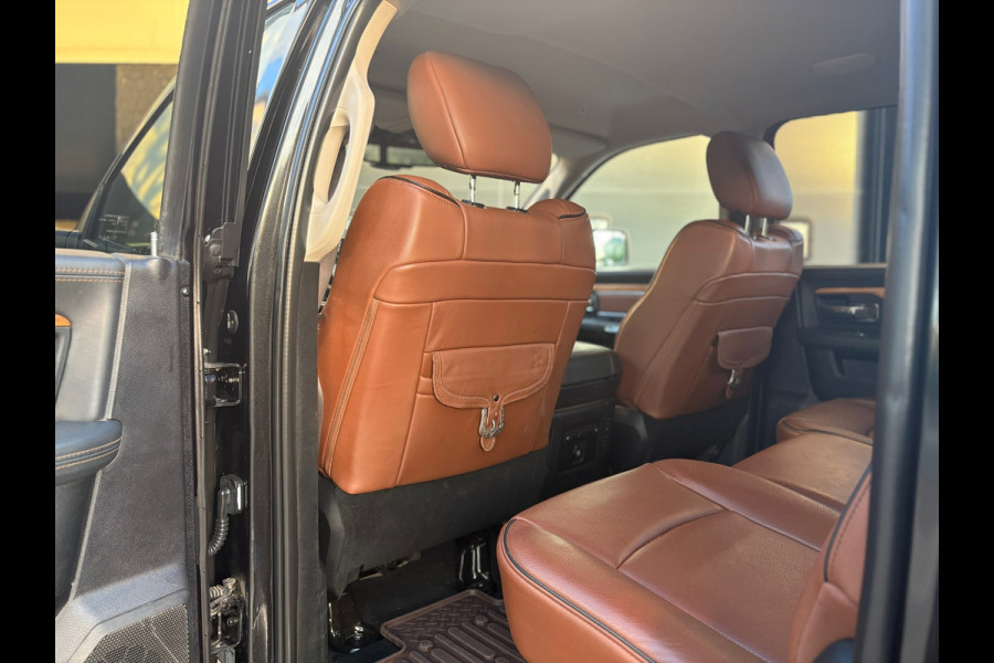 Dodge Ram 1500 5.7 V8 4x4 Crew Cab Longhorn - Luchtvering - Bomvol
