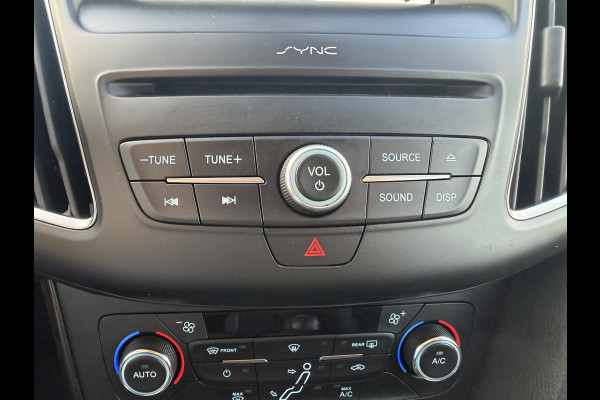 Ford FOCUS Wagon 1.0 Ecoboost Titanium 125pk Trekhaak | Navigatie | Apple Carplay, Android Auto | Voorruit verwarming | Dealer onderhouden