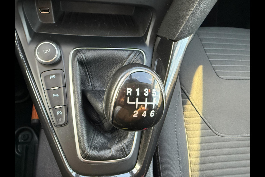 Ford FOCUS Wagon 1.0 Ecoboost Titanium 125pk Trekhaak | Navigatie | Apple Carplay, Android Auto | Voorruit verwarming | Dealer onderhouden