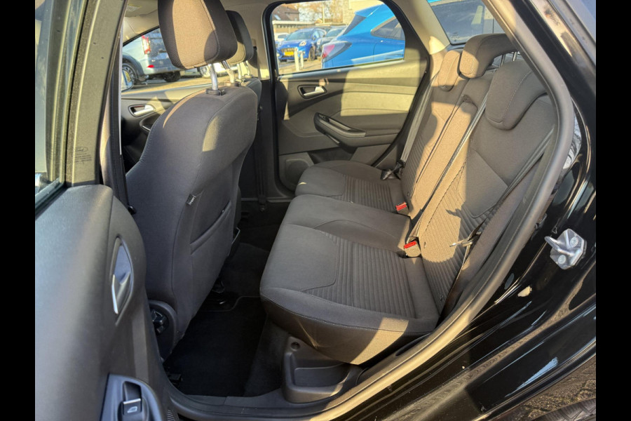 Ford FOCUS Wagon 1.0 Ecoboost Titanium 125pk Trekhaak | Navigatie | Apple Carplay, Android Auto | Voorruit verwarming | Dealer onderhouden