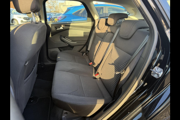 Ford FOCUS Wagon 1.0 Ecoboost Titanium 125pk Trekhaak | Navigatie | Apple Carplay, Android Auto | Voorruit verwarming | Dealer onderhouden