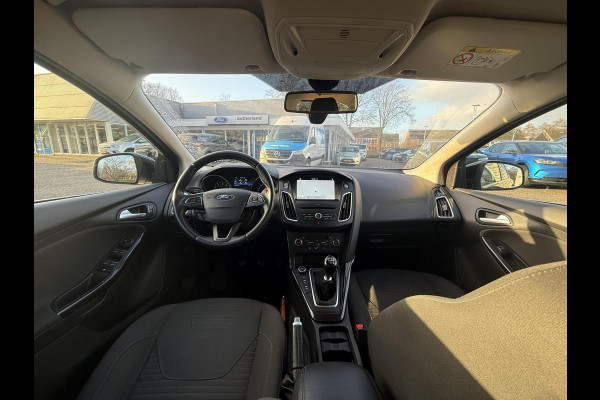 Ford FOCUS Wagon 1.0 Ecoboost Titanium 125pk Trekhaak | Navigatie | Apple Carplay, Android Auto | Voorruit verwarming | Dealer onderhouden