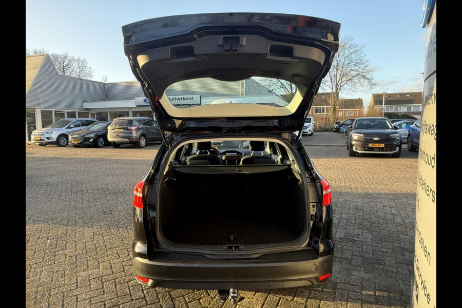 Ford FOCUS Wagon 1.0 Ecoboost Titanium 125pk Trekhaak | Navigatie | Apple Carplay, Android Auto | Voorruit verwarming | Dealer onderhouden