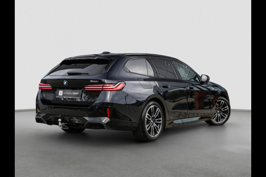 BMW 5 Serie Touring 520i | M-Sport | Trekhaak | Harman Kardon | Memory | Stoelventilatie | Driving Ass. Pro | Fabrieksgarantie