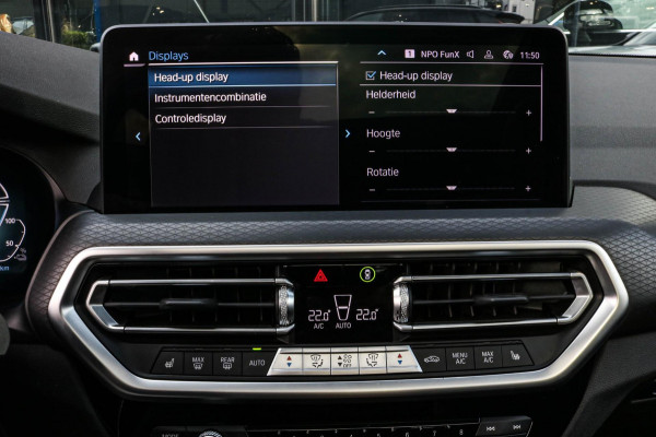 BMW X3 XDrive30e M-Sport | Pano| Trekhaak | Laser | Dealer onderhouden | Head Up | Camera |1e eig. | 30e | Plug-in | Facelift