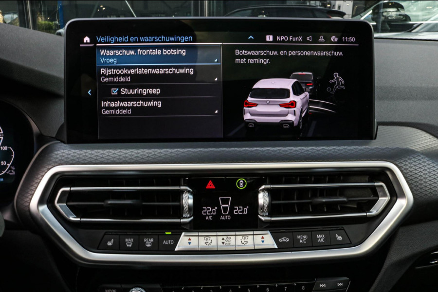 BMW X3 XDrive30e M-Sport | Pano| Trekhaak | Laser | Dealer onderhouden | Head Up | Camera |1e eig. | 30e | Plug-in | Facelift