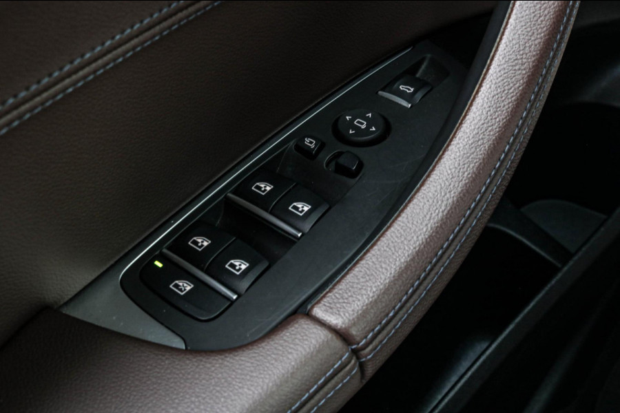 BMW X3 XDrive30e M-Sport | Pano| Trekhaak | Laser | Dealer onderhouden | Head Up | Camera |1e eig. | 30e | Plug-in | Facelift