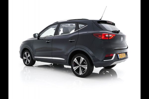 MG ZS EV Luxury 45 kWh (INCL-BTW) Aut. *PANO | LEATHER | CCS-FASTLOADER | KEYLESS | NAVI-FULLMAP | ADAPTIVE-CRUISE | CAMERA | HEATED-SPORTSEATS | CARPLAY | BLINDSPOT | DAB | LANE-ASSIST | 17''ALU*