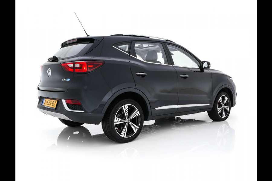 MG ZS EV Luxury 45 kWh (INCL-BTW) Aut. *PANO | LEATHER | CCS-FASTLOADER | KEYLESS | NAVI-FULLMAP | ADAPTIVE-CRUISE | CAMERA | HEATED-SPORTSEATS | CARPLAY | BLINDSPOT | DAB | LANE-ASSIST | 17''ALU*