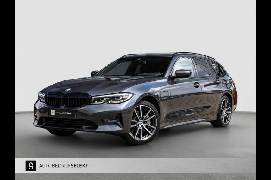 BMW 3 Serie Touring 330e xDrive - TREKHAAK - 360 CAMERA - DEALER ONDERHOUDEN - LED - HOUTINLEG - SFEERVERLICHTING