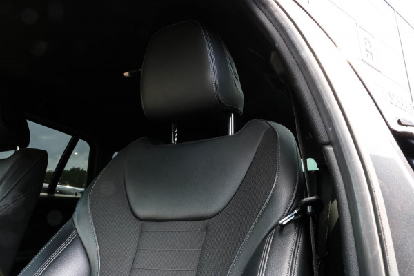 BMW 3 Serie Touring 330e xDrive - TREKHAAK - 360 CAMERA - DEALER ONDERHOUDEN - LED - HOUTINLEG - SFEERVERLICHTING