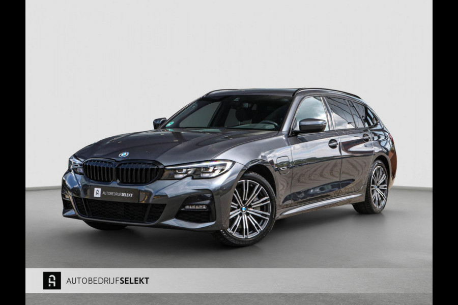 BMW 3 Serie Touring 330e - M-SPORT - CARPLAY - SFEERVERLICHTING - DEALER ONDERHOUDEN - EERSTE EIGENAAR - STOELVERWARMING