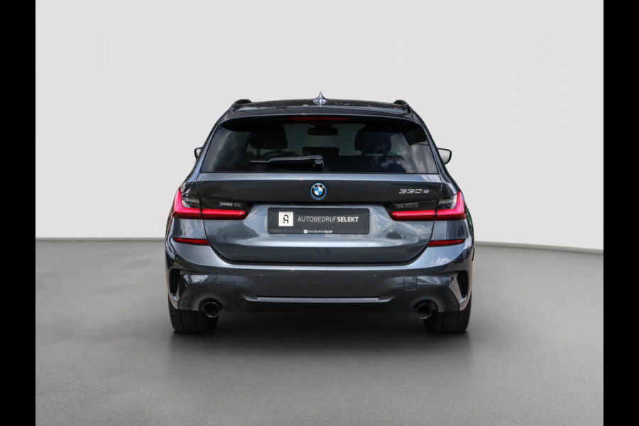 BMW 3 Serie Touring 330e - M-SPORT - CARPLAY - SFEERVERLICHTING - DEALER ONDERHOUDEN - EERSTE EIGENAAR - STOELVERWARMING